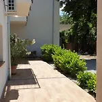 Garden Club Panzió