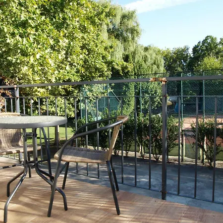 Garden Club Panzio 3* Balatonmáriafürdő