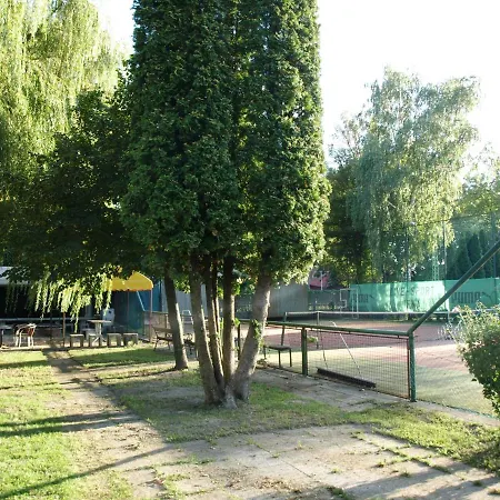 Garden Club Panzio * Balatonmáriafürdő