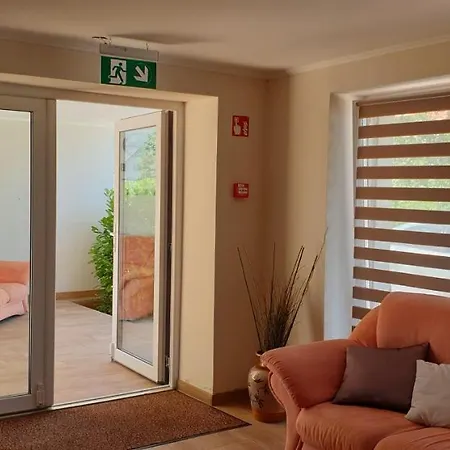 Bed & Breakfast Garden Club Panzio Balatonmariafurdo