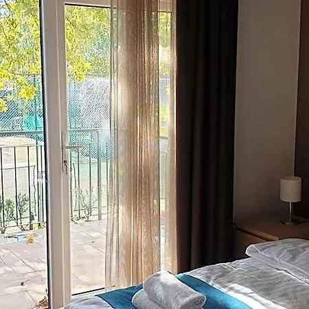 B&B Garden Club Panzio 3*