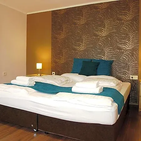 B&B Garden Club Panzio 3*