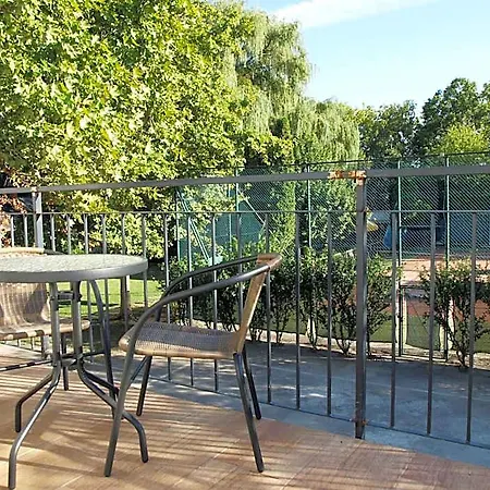 Garden Club Panzio B&B 3*