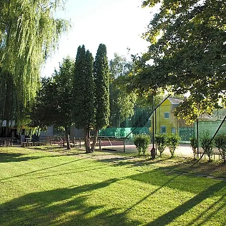 B&B Garden Club Panzio 3*