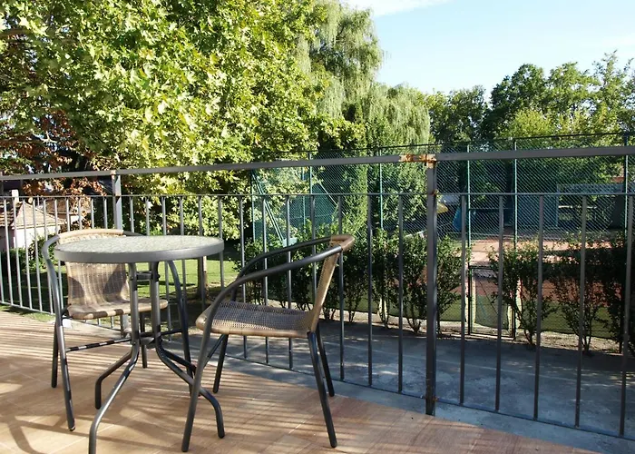 Garden Club Panzio 3* Balatonmáriafürdő