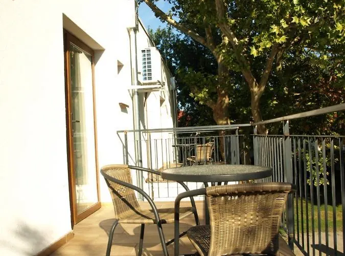 Garden Club Panzio B&B 3*