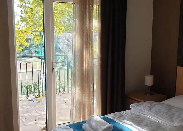 Garden Club Panzio B&B 3*