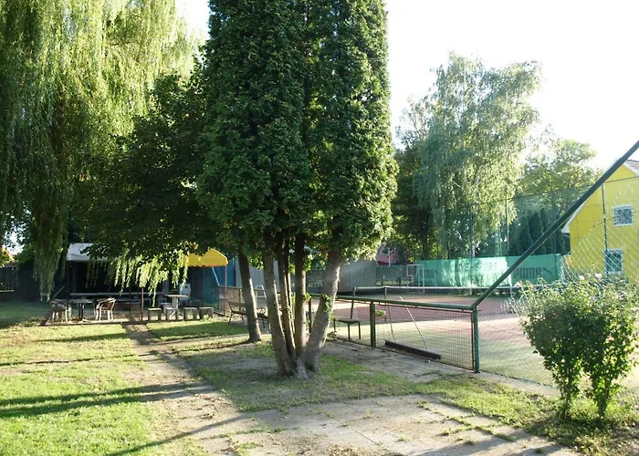 Garden Club Panzio 3* Balatonmáriafürdő