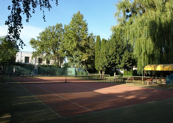 Garden Club Panzio 3* Balatonmáriafürdő