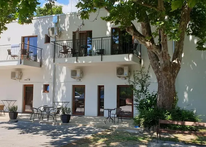 B&B Garden Club Panzio 3*