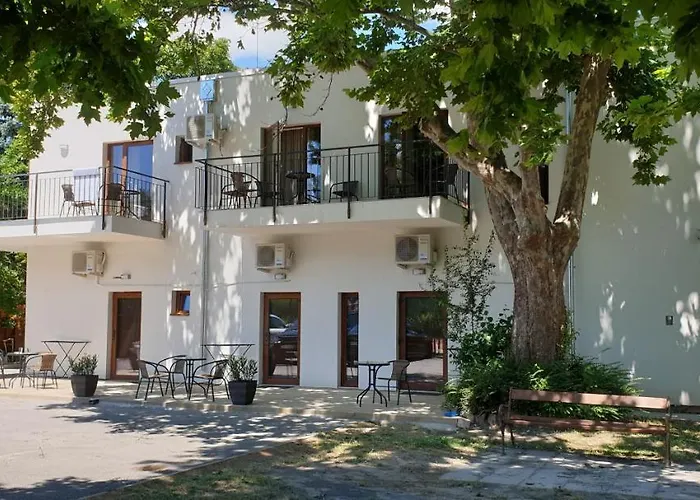 B&B Garden Club Panzio 3*